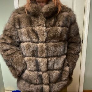 NEW! Dark Brown Fo x Faux Fur Jacket 4 Fur Hooks Women’s Fur Coat Long Sleeves